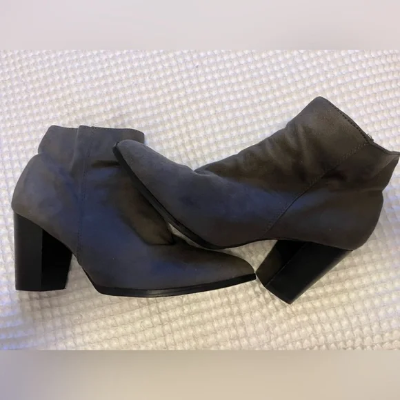 Diba Shoes Diba Grey Suede Booties Perfect For Fall Size 85